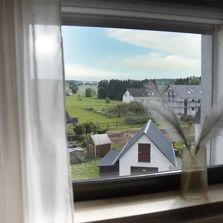 Dg-wohnung Mit Sonnigem Balkon * Marburg