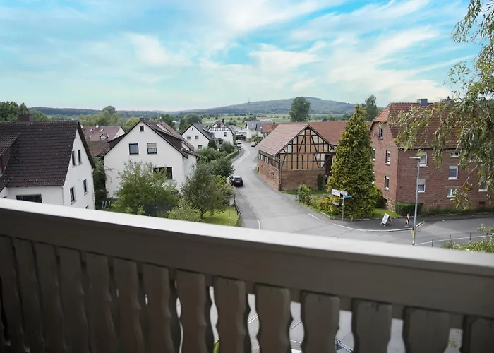 Dg-wohnung Mit Sonnigem Balkon شقة